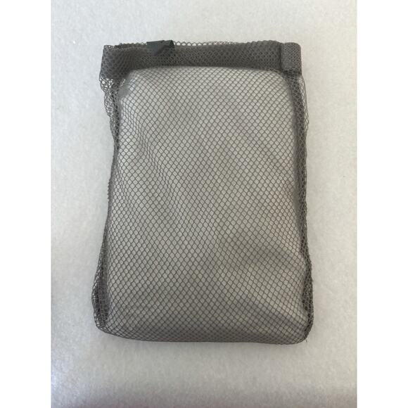 Magellan Outdoors Adult Rain Hooded Poncho 51" x 42" One Size Hood‎ Snap Clousre - Picture 2 of 2